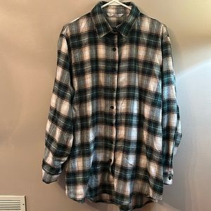Women’s size 18W plaid button flannel long sleeved shirt. Green etc